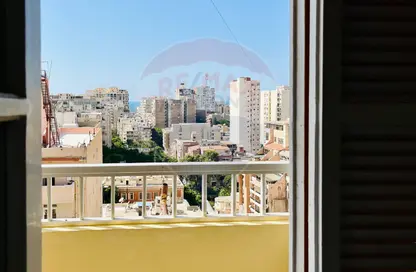 شقة - 2 غرف نوم - 2 حمامات للايجار في رشدي - حي شرق - الاسكندرية