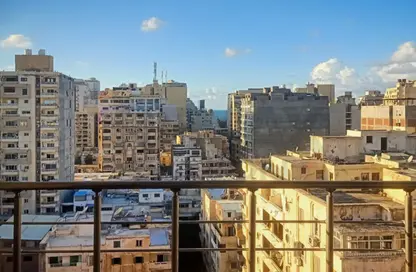 شقة - 3 غرف نوم - 3 حمامات للبيع في جليم - حي شرق - الاسكندرية