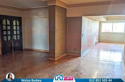Apartment - 3 Bedrooms - 1 Bathroom for rent in Kafr Abdo - Roushdy - Hay Sharq - Alexandria