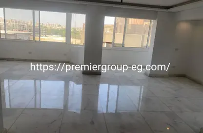 (بنتهاوس  (روف - 3 غرف نوم - 2 حمامات للبيع في شارع 233 - دجلة - حي المعادي - القاهرة