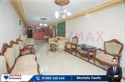 Apartment - 3 Bedrooms - 1 Bathroom for sale in Mohamed Ali St. - Moharam Bek - Hay Sharq - Alexandria