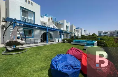 Chalet - 2 Bedrooms - 2 Bathrooms for sale in Mountain View - Ras Al Hekma - North Coast
