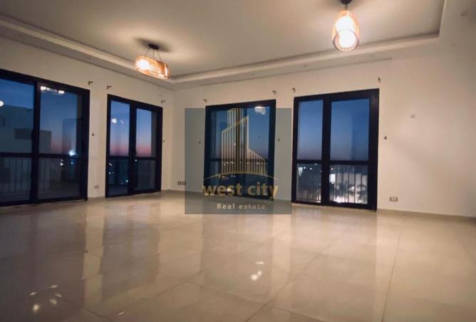 8120325 - Property Image 3