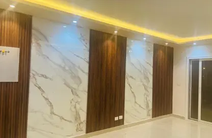 Apartment - 3 Bedrooms - 3 Bathrooms for rent in Al Rehab - New Cairo City - Cairo