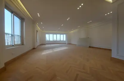 شقة - 3 غرف نوم - 5 حمامات للبيع في شارع سليمان اباظه - المهندسين - الجيزة