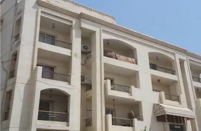 شقة - 3 غرف نوم - 2 حمامات للبيع في حدائق المهندسين - الحي الرابع - الشيخ زايد - الجيزة