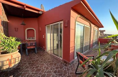 Roof - 2 Bedrooms - 2 Bathrooms for rent in Degla - Hay El Maadi - Cairo