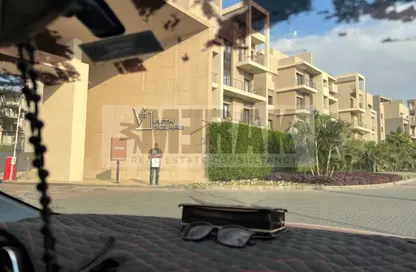 Apartment - 2 Bedrooms - 2 Bathrooms for sale in Moon Residences - Fifth Square - The 5th Settlement - New Cairo City - Cairo