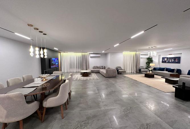 4828860 - Property Image 2