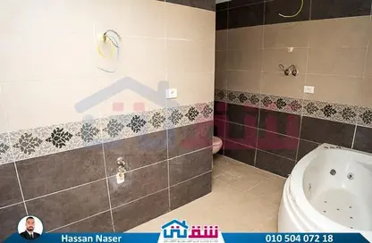 شقة - 3 غرف نوم - 2 حمامات للبيع في سموحة - حي شرق - الاسكندرية