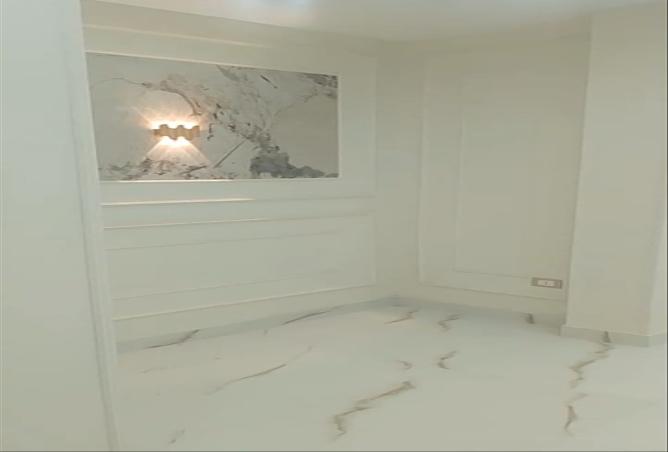 7995446 - Property Image 3