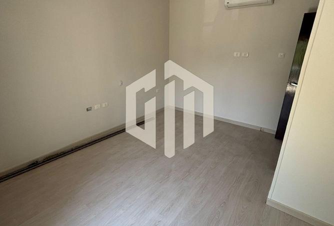 8390697 - Property Image 2