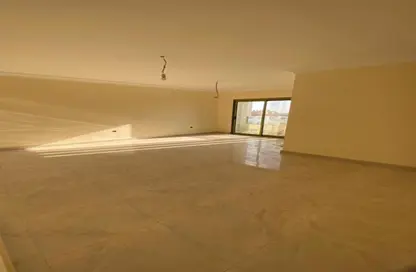 Apartment - 2 Bedrooms - 1 Bathroom for sale in Al Hadaba Al Wosta - Mokattam - Cairo