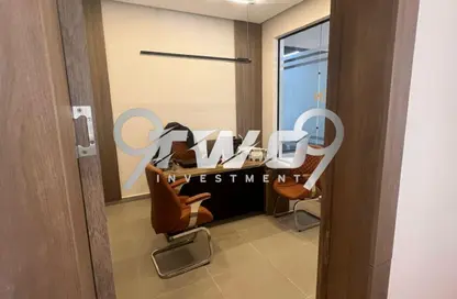 مساحات مكتبية - استوديو - 2 حمامات للايجار في شارع مجمع البنوك - شارع التسعين الجنوبي - التجمع الخامس - مدينة القاهرة الجديدة - القاهرة