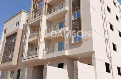 Apartment - 3 Bedrooms - 2 Bathrooms for sale in Bait Alwatan - The 5th Settlement - New Cairo City - Cairo