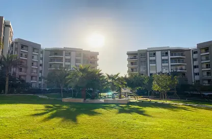 Apartment - 2 Bedrooms - 2 Bathrooms for sale in Hyde Park - 5th Settlement Compounds - The 5th Settlement - New Cairo City - Cairo