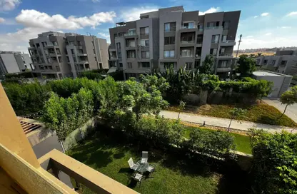 Apartment - 2 Bedrooms - 3 Bathrooms for sale in Palm Hills Village Gate - South Investors Area - New Cairo City - Cairo