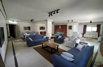 Apartment - 4 Bedrooms - 2 Bathrooms for sale in Nawal St. - Al Agouza - Giza