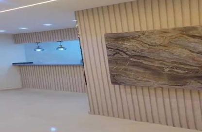 Apartment - 2 Bedrooms - 1 Bathroom for sale in Degla Palms - Al Wahat Road - 6 October City - Giza