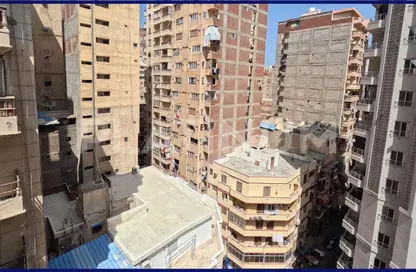 Apartment - 2 Bedrooms - 2 Bathrooms for sale in Mahmoud Al Essawy St. - Sidi Beshr - Hay Awal El Montazah - Alexandria