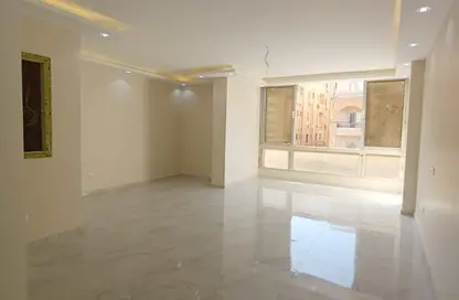 Duplex - 3 Bedrooms - 3 Bathrooms for rent in South Lotus - El Lotus - New Cairo City - Cairo