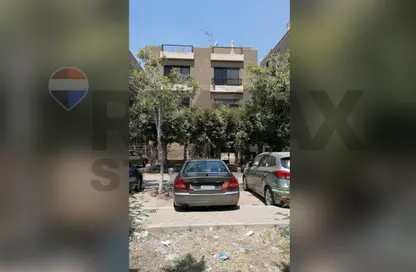 بناية كاملة - 8 غرف نوم - 8 حمامات للبيع في مصر الجديدة - القاهرة