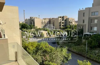 شقة - 2 غرف نوم - 2 حمامات للبيع في فيلدج جيت - المستثمرين الجنوبية - مدينة القاهرة الجديدة - القاهرة