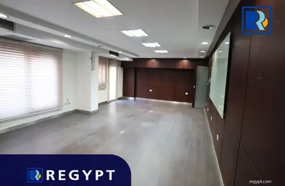 Office Space - Studio - 4 Bathrooms for rent in Sarayat Al Maadi - Hay El Maadi - Cairo