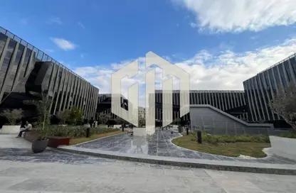 Office Space - Studio - 2 Bathrooms for sale in Eastown - 5th Settlement Compounds - The 5th Settlement - New Cairo City - Cairo