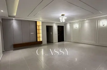 Apartment - 2 Bedrooms - 3 Bathrooms for sale in Al Khamayel city - Sheikh Zayed Compounds - Sheikh Zayed City - Giza