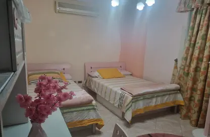 Apartment - 2 Bedrooms - 1 Bathroom for rent in Al Hegaz St. - Roxy - Heliopolis - Masr El Gedida - Cairo