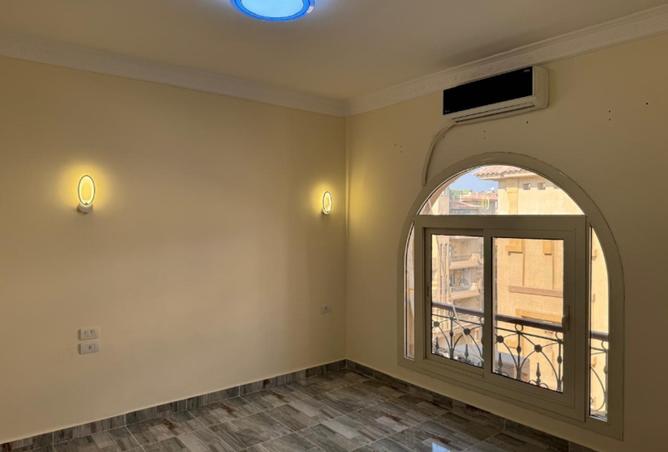 8380904 - Property Image 3