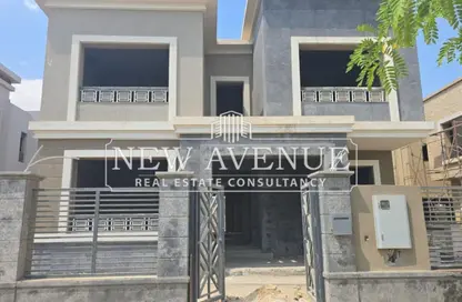 Villa - 5 Bedrooms - 5 Bathrooms for sale in New Giza - Cairo Alexandria Desert Road - 6 October City - Giza Villa - 5 Bedrooms - 5 Bathrooms for sale in New Giza - Cairo Alexandria Desert Road - 6 October City - Giza