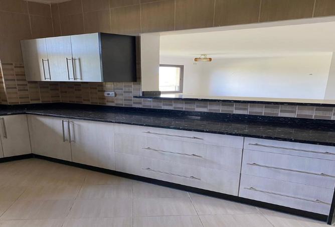 8376592 - Property Image 3