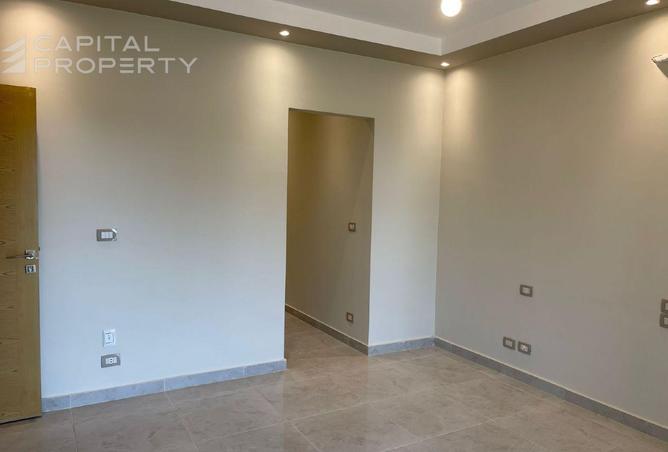 8393875 - Property Image 2