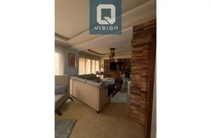 Apartment - 3 Bedrooms - 2 Bathrooms for sale in Al Esraa St. - El Mearag City - Zahraa El Maadi - Hay El Maadi - Cairo