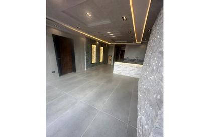 Apartment - 2 Bedrooms - 1 Bathroom for rent in Rayhanah Avenue - Zahraa El Maadi - Hay El Maadi - Cairo