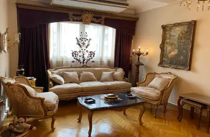 شقة - 3 غرف نوم - 1 حمام للايجار في شارع اسماء فهمي - ارض الجولف - مصر الجديدة - القاهرة