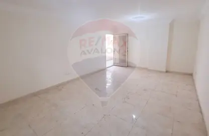 Apartment - 3 Bedrooms - 2 Bathrooms for sale in Mustafa Kamel - Hay Sharq - Alexandria