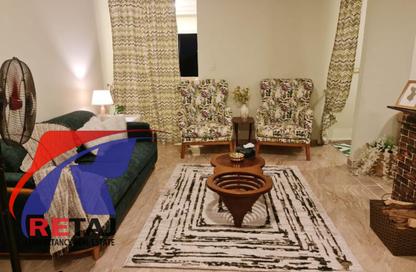 Apartment - 3 Bedrooms - 1 Bathroom for rent in Zakaria Othman St. - 8th Zone - Nasr City - Cairo