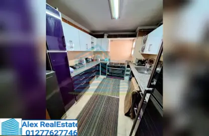 Apartment - 3 Bedrooms - 2 Bathrooms for rent in Omar Lotfy St. - Sporting - Hay Sharq - Alexandria