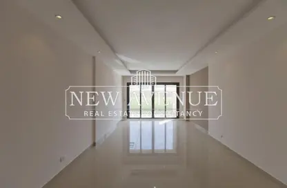 Apartment - 3 Bedrooms - 2 Bathrooms for sale in The Address East - 90 Street - The 5th Settlement - New Cairo City - Cairo