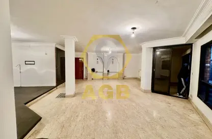 Apartment - 3 Bedrooms - 3 Bathrooms for sale in Lebanon Square - Mohandessin - Giza