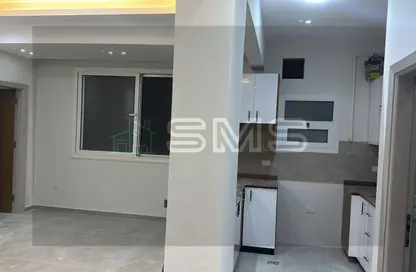 Apartment - 2 Bedrooms - 1 Bathroom for rent in Orouba Axis - Area A - Ganoob El Acadimia - New Cairo City - Cairo