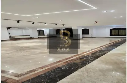 فيلا - 8 غرف نوم - 4 حمامات للايجار في محور السادات - التجمع الاول - مدينة القاهرة الجديدة - القاهرة