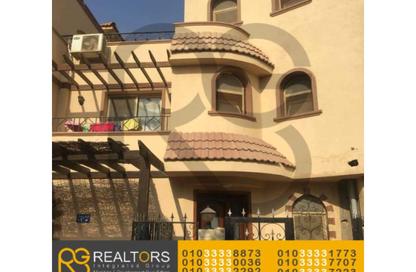 تاون هاوس - 3 غرف نوم - 4 حمامات للبيع في فرست هايتس - محور 26 يوليو - مدينة 6 أكتوبر - الجيزة