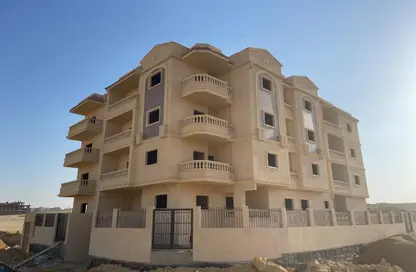 Apartment - 3 Bedrooms - 2 Bathrooms for sale in Bait Alwatan - The 5th Settlement - New Cairo City - Cairo