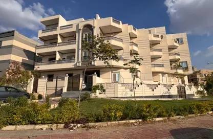 Apartment - 3 Bedrooms - 3 Bathrooms for sale in 1st Neighborhood - 3rd District West - Shorouk City - Cairo