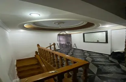 شقة - 4 غرف نوم - 4 حمامات للبيع في شارع محمد وجيه احمد - وابور المياة - حي وسط - الاسكندرية