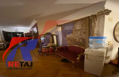 Apartment - 3 Bedrooms - 2 Bathrooms for sale in Samir Abdel Raouf St. - 8th Zone - Nasr City - Cairo